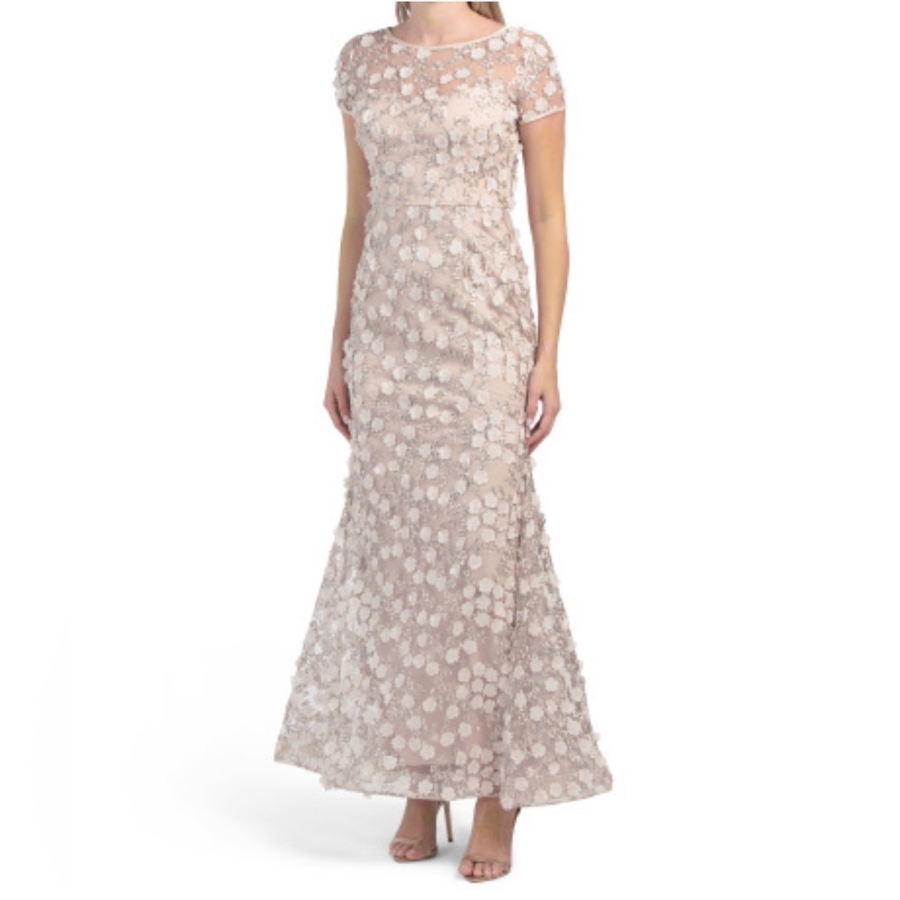 NWT Xscape Size 4 3D Flower Gown Dress Short Sleeve Illusion Neckline